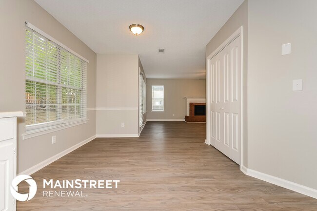 Building Photo - 704 Fieldstream Way