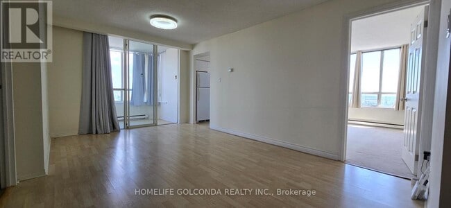Building Photo - 160-1160 Alton Towers Cir