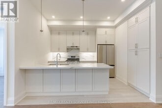 Building Photo - 3309 Taha Gdns