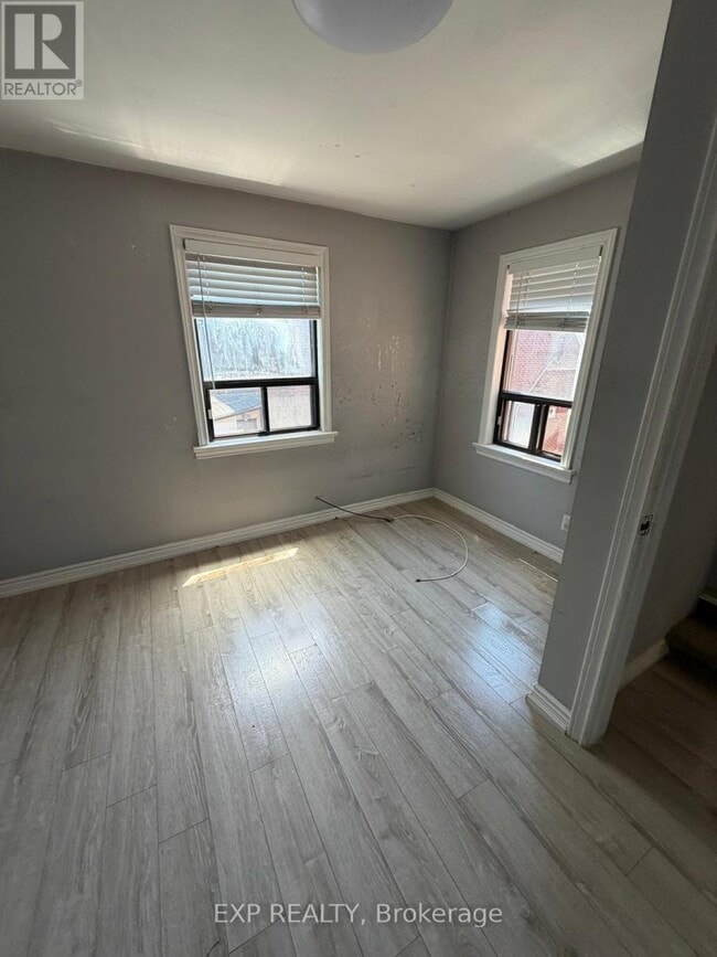 Building Photo - 677 Durie St