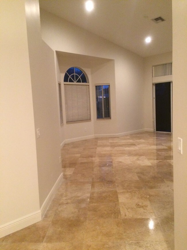 Foto del edificio - 5103 Madison Lakes Cir E