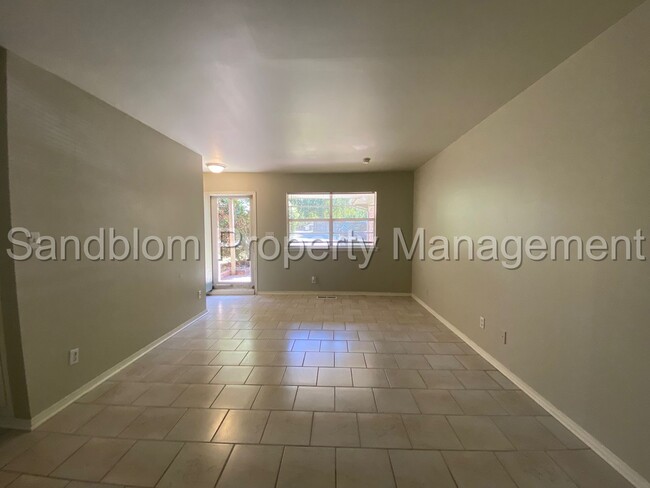 Foto del edificio - FOR LEASE | Midtown | 3 Bed, 2 Bath Duplex...