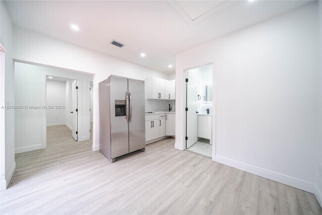 Foto del edificio - 1001 NW 127th Pl