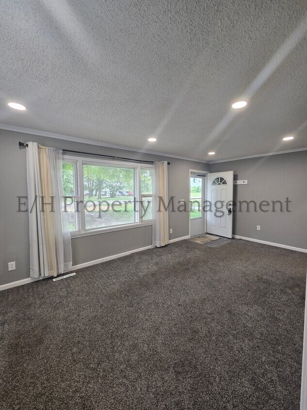 Foto principal - 540 W Main St