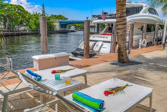 Foto del edificio - 1329 SW 12th Ct