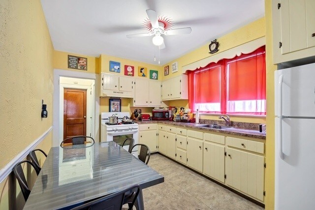 Interior Photo - 74-76 St Pauls Ave