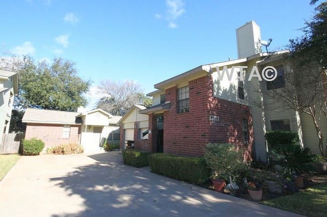 Building Photo - 2 bedroom in AUSTIN TX 78729