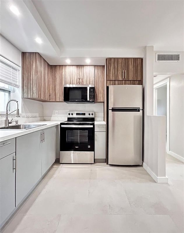 Foto del edificio - 1301 N 12th Ct
