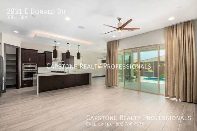 Foto del edificio - This 3 Bed 2.5 Bath in Astarea at Sky Comm...