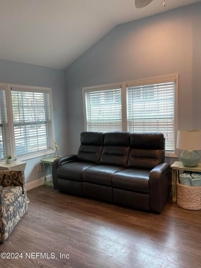 Building Photo - 120 8th Ave N