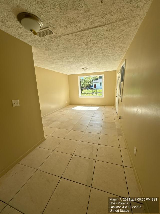 Building Photo - 3 bedroom in Jacksonville FL 32205