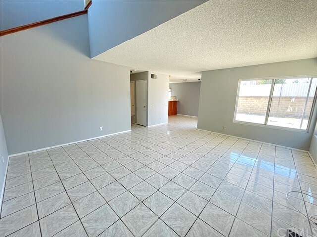 Foto del edificio - 16121 Barbee St