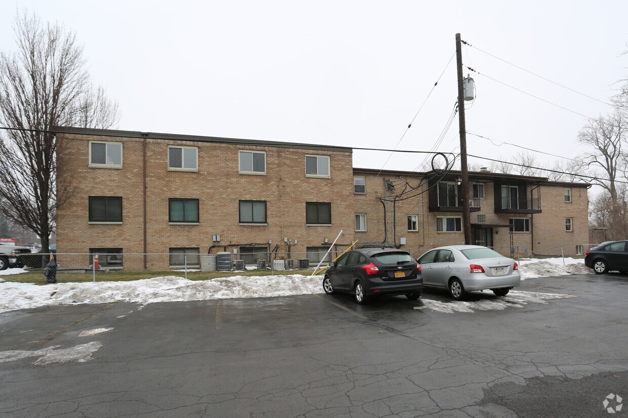 Foto del edificio - 905 Harlem Rd