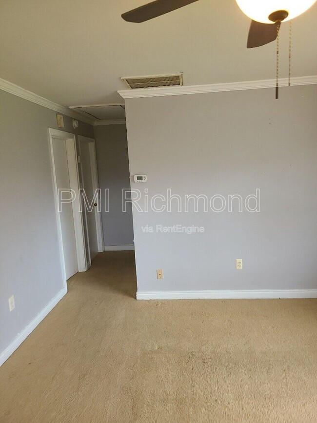 Building Photo - 6529 Holliday Rd