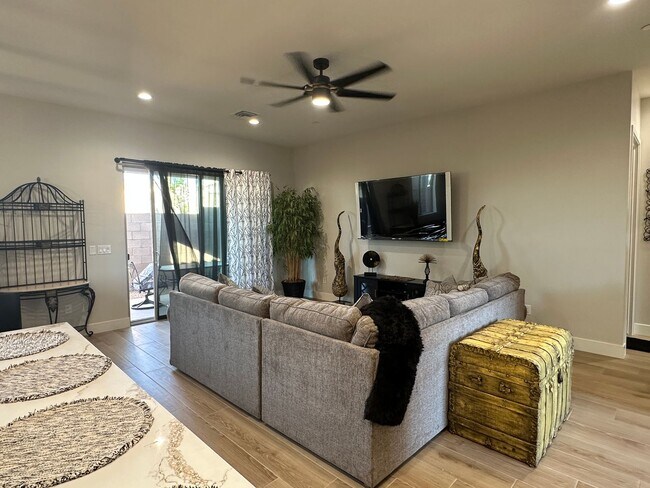 Building Photo - Furnished - Longterm - Brand new build - R...