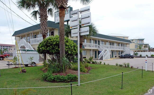 Emerald Bay Apartments Panama City Beach Fl Emerald Bay Apartments Panama City