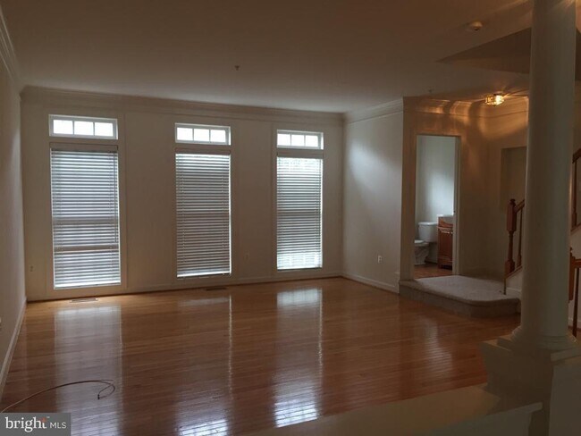 Building Photo - 12416 Falconbridge Dr