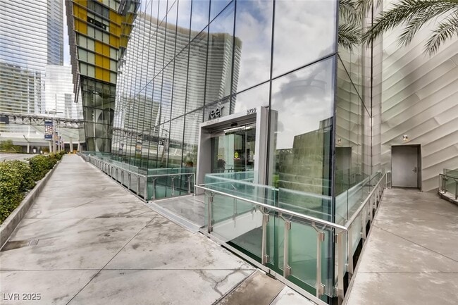Building Photo - 3722 S Las Vegas Blvd