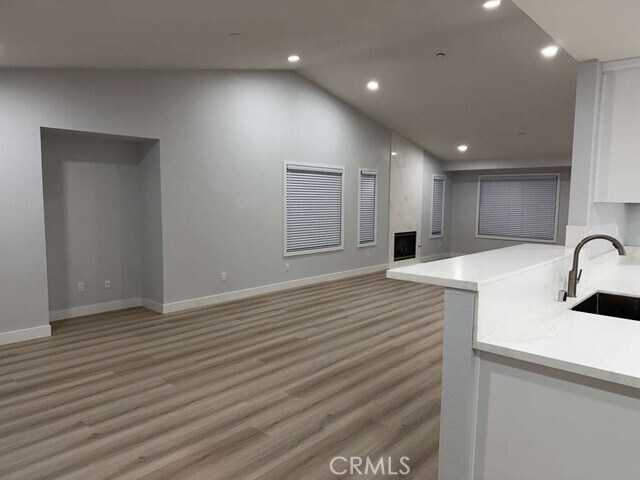 Foto del edificio - 9135 Boxwood Ave