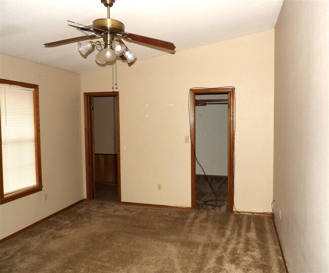 Foto del edificio - 1913 NE 35th St