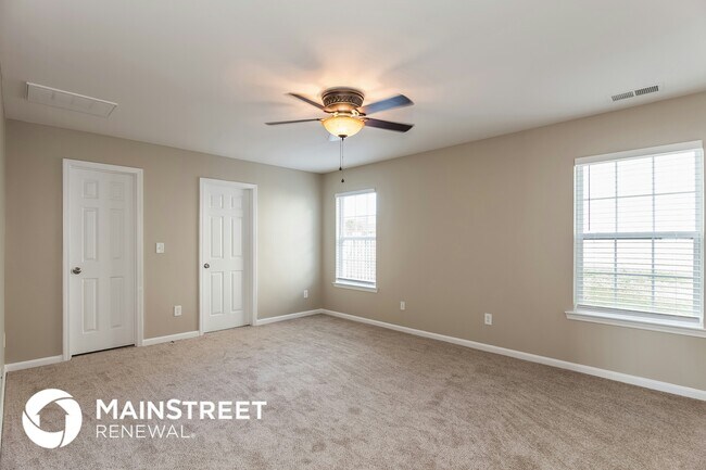 Foto del edificio - 222 Water Ridge Ave