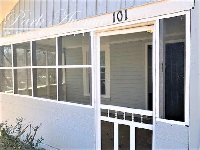 Building Photo - 101 Fowler Ave