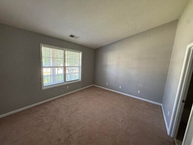 Foto del edificio - 2477 Rockaway Pl