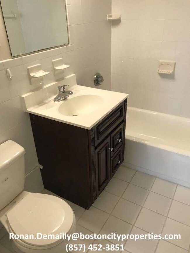 Foto del edificio - bedroom in Boston MA 02120