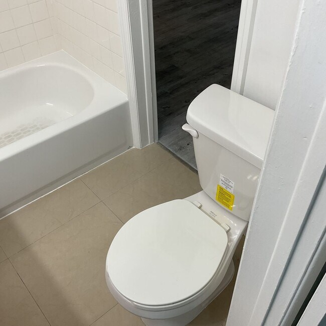 Foto del edificio - Great Location! Spacious 2/2! Call for Spe...