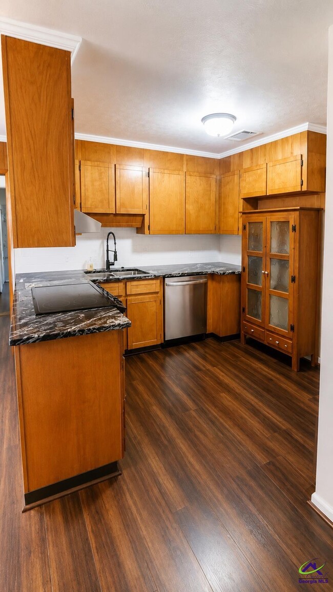 Building Photo - 142 Carter Woods Dr
