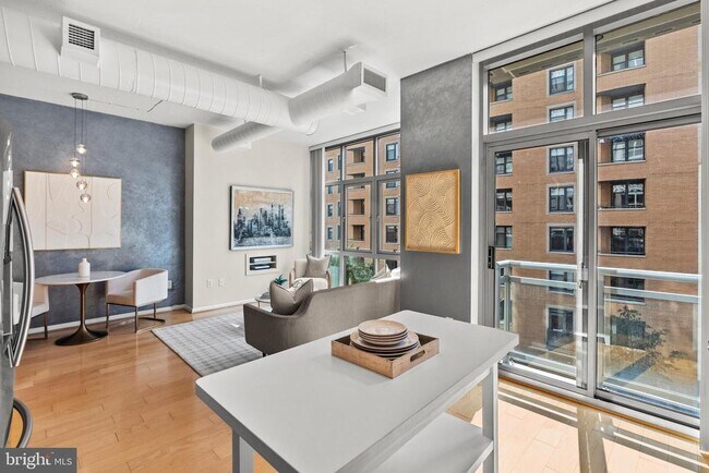 Foto del edificio - 811 4th St NW
