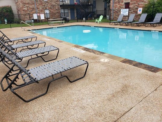 Foto principal - 100 Bluebonnet St