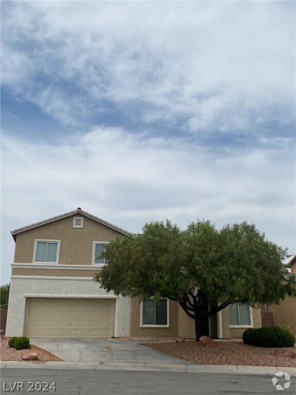 Fiesta del Centro Apartments for Rent with Parking North Las Vegas