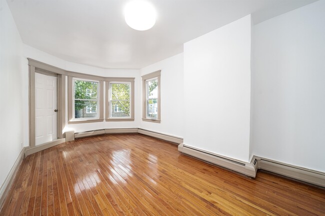 Building Photo - 25 Olean Ave