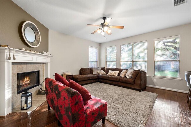 Building Photo - 1025 Horne Dr