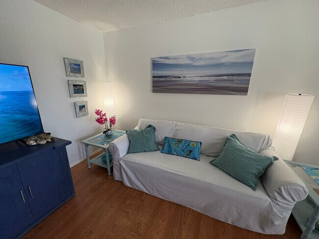 Foto del edificio - 58 Woodland Dr