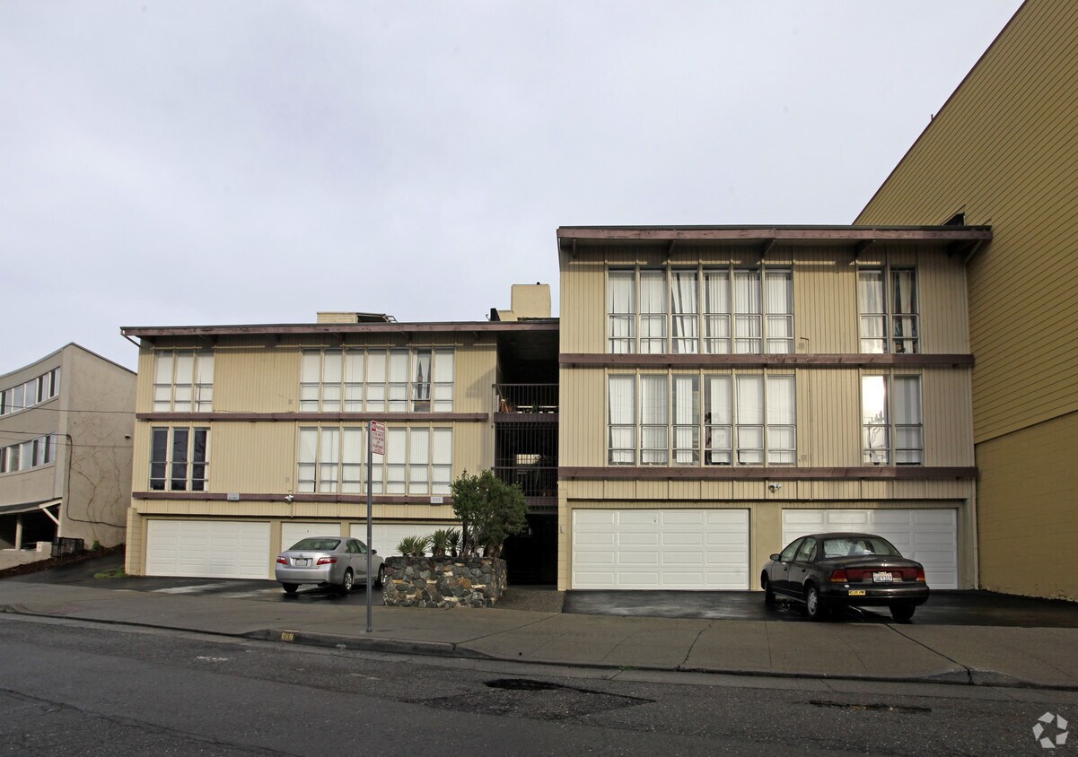 Foto del edificio - 391-393 Fairmount Ave