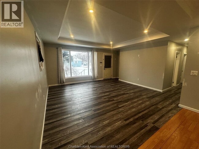 Building Photo - 110 Victoria St