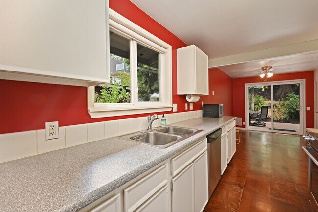 Foto del edificio - 5008 Puget Blvd SW