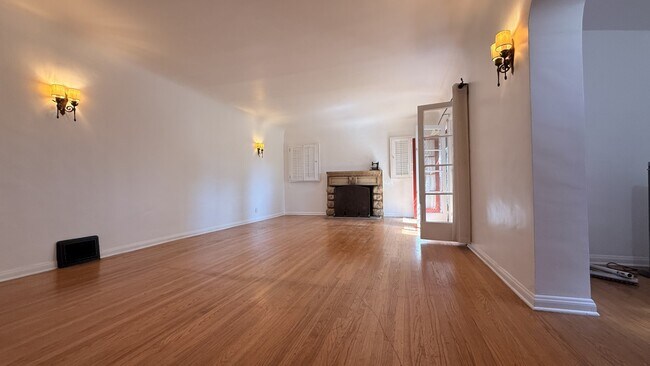 Foto del edificio - 1611 Idlewood Rd