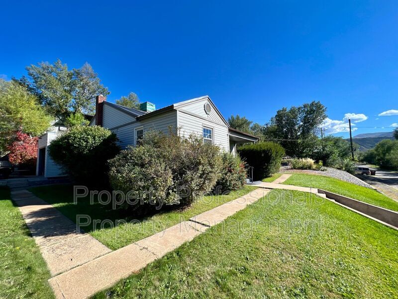 438 Munro Ave, Rifle, CO 81650 House Rental in Rifle, CO