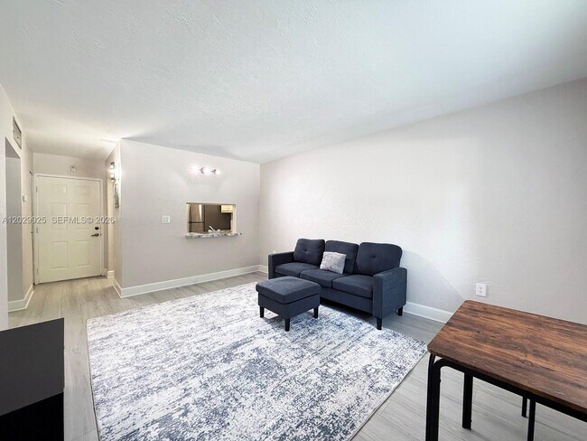 Foto del edificio - 8601 SW 68th Ct