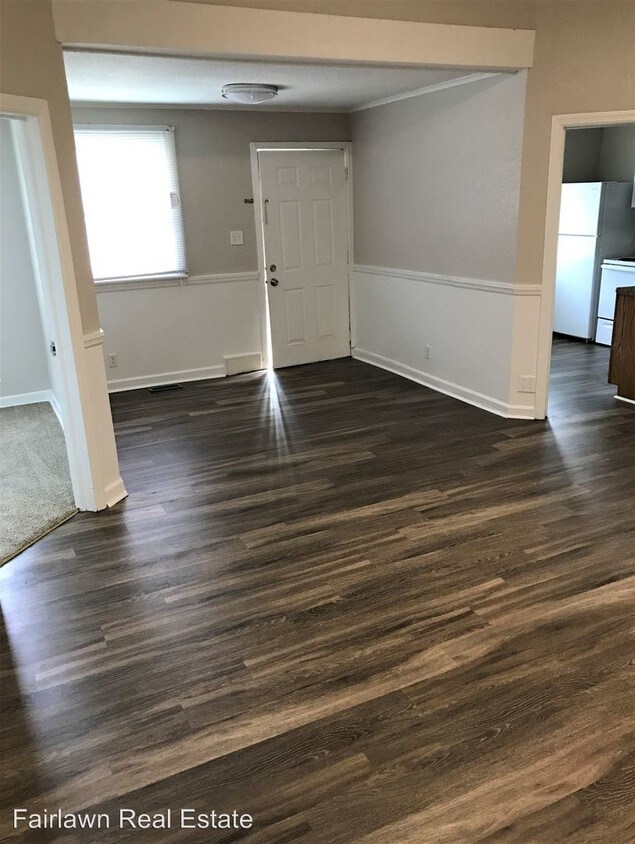 Foto principal - 704 E Main St
