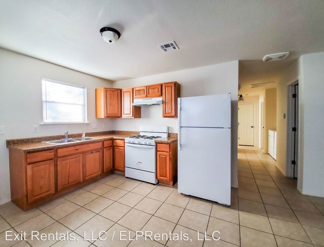 Building Photo - 6262 Patria St