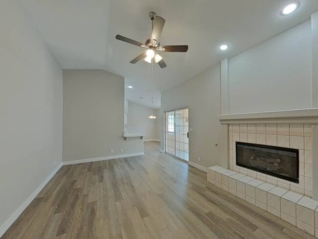 Foto del edificio - 1132 Shady Run Terrace