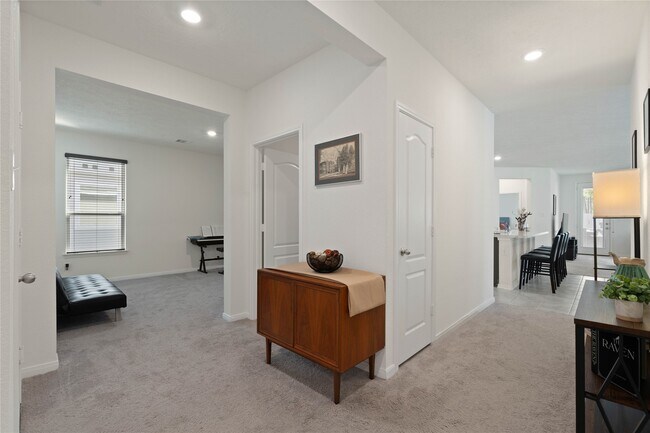 Foto del edificio - 4007 Mossy banks Ln