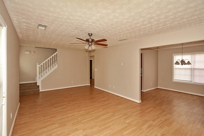 Building Photo - 1807 Summit Creek Way