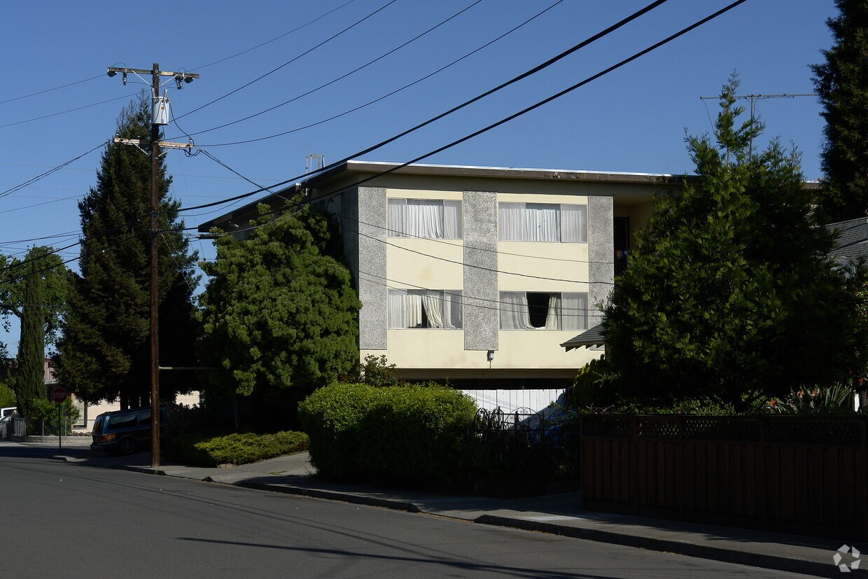 Foto del edificio - 50 Dumbarton Ave