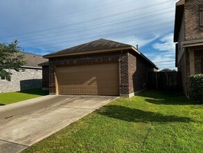 Building Photo - 7718 Foxwaithe Ln
