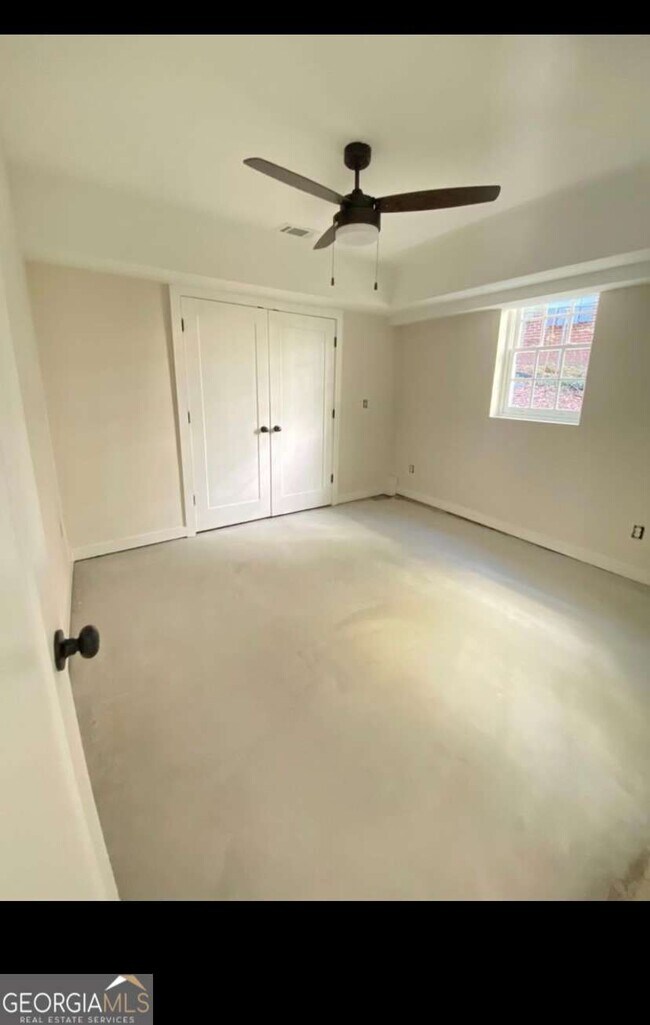 Foto del edificio - 1363 N Highland Ave NE